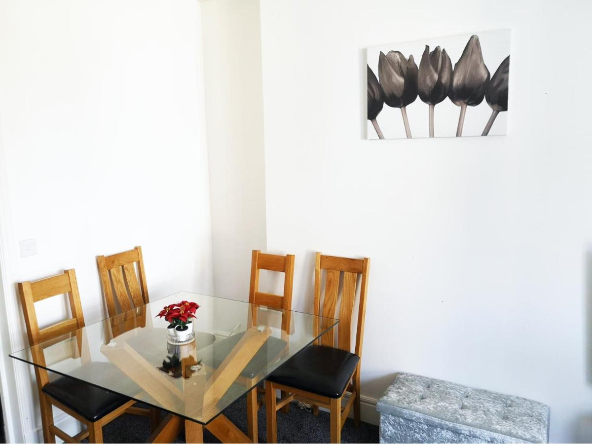 Derwent Street Apartment 2 - Self Contained - 2 Bed Self Catering Apartment 워킹턴 외부 사진