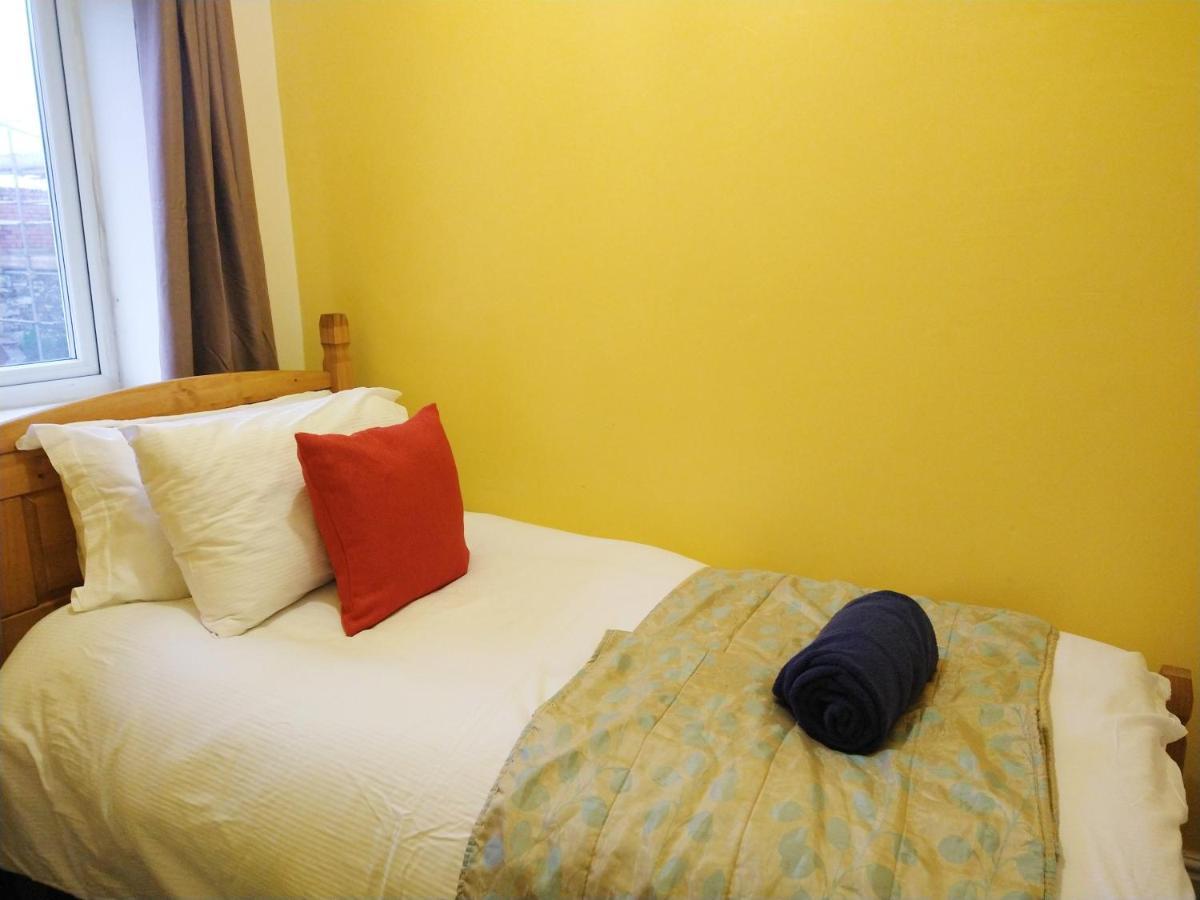 Derwent Street Apartment 2 - Self Contained - 2 Bed Self Catering Apartment 워킹턴 외부 사진